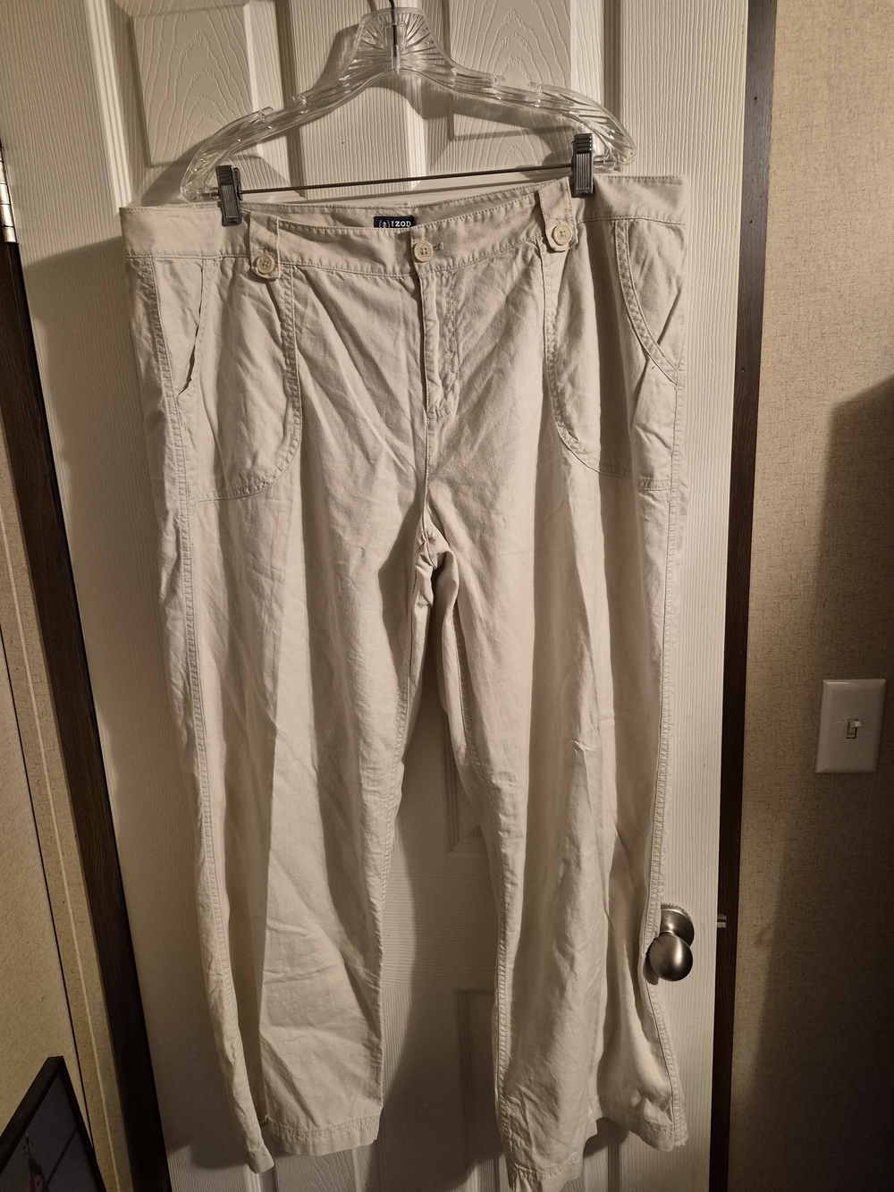 Izod Cream Wide-Leg Button Accent Pants